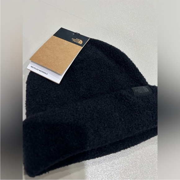 The North Face Women's City Plush Beanie Hat Black NWT Buttery Soft - Picture 1 of 7